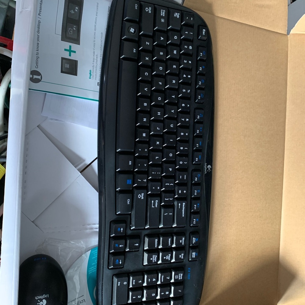 Logitech wireless keyboard set - Picture 4 of 8